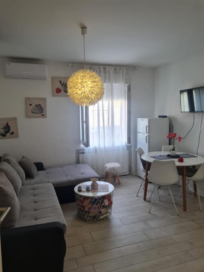 Cute Modern Apartman Zagreb Appartement Buitenkant foto
